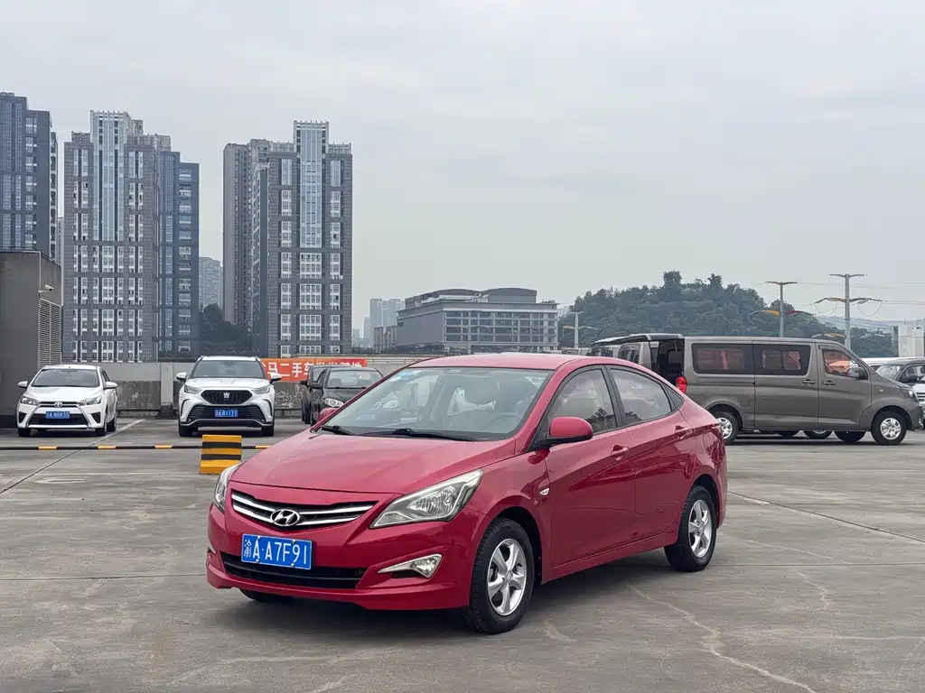 Hyundai Verna 2015