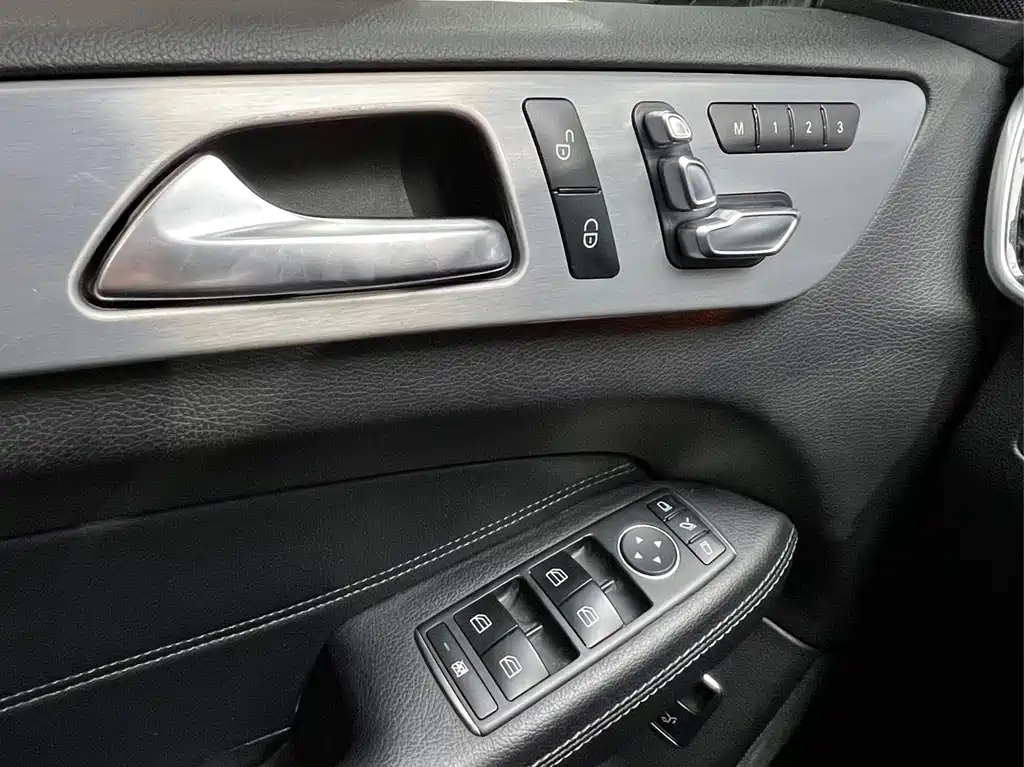 Mercedes-Benz GLE AMG 2018 — фото 14