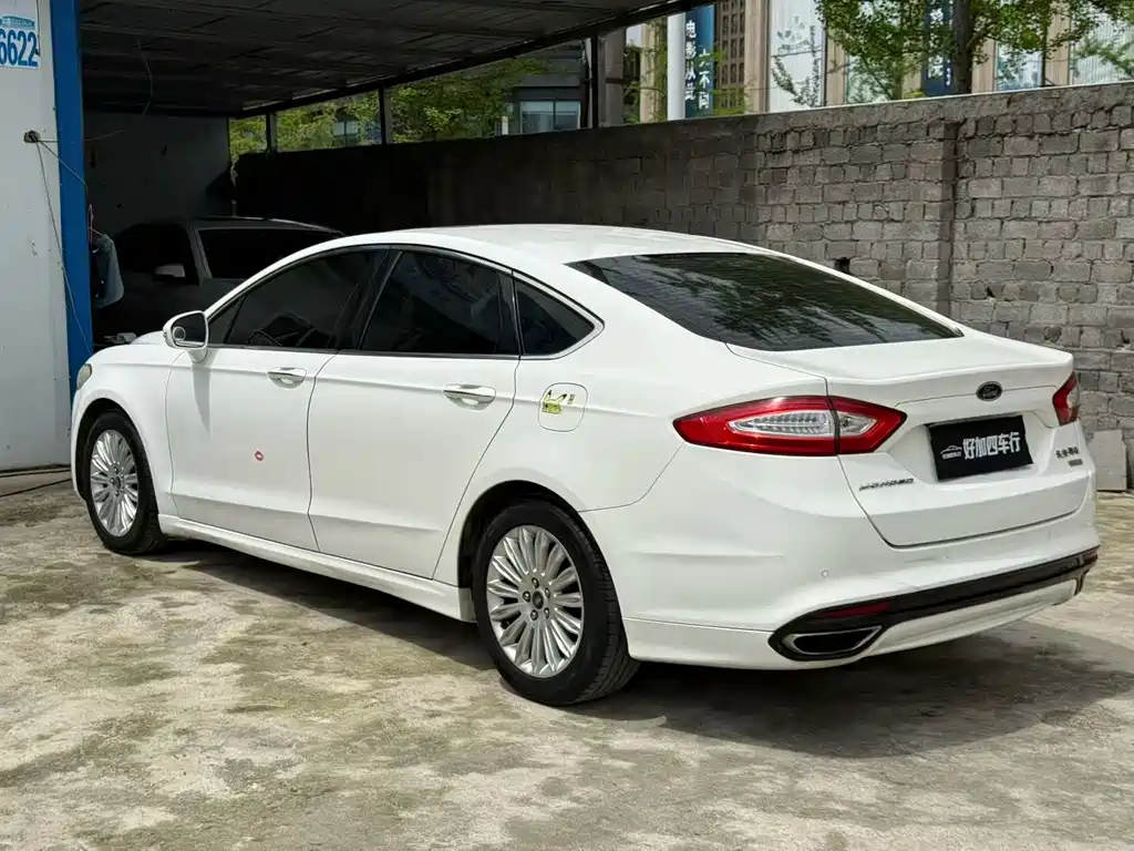 Ford Mondeo 2014 — фото 7