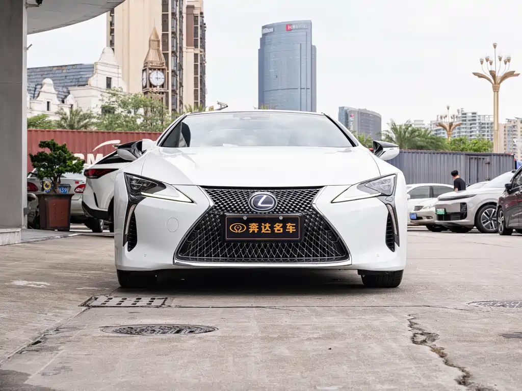 Lexus LC 2019 — фото 2