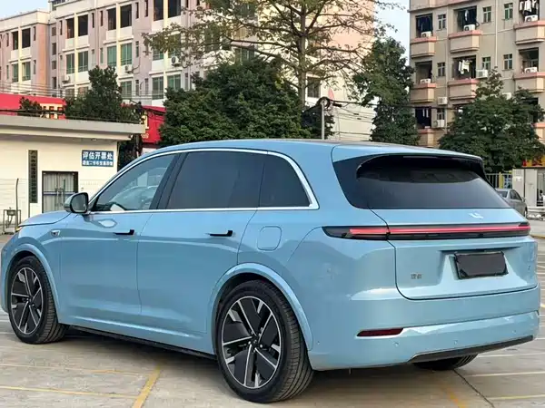 Li Auto L7 2025