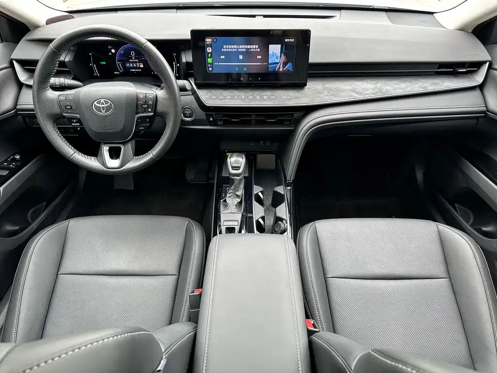 Toyota Camry 2024 — фото 22