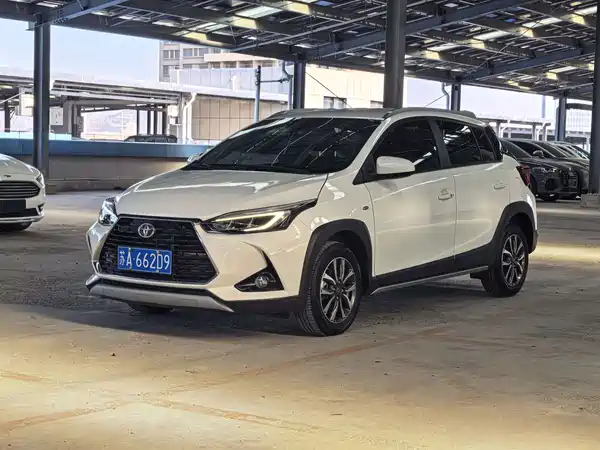 Toyota Yaris L 2022