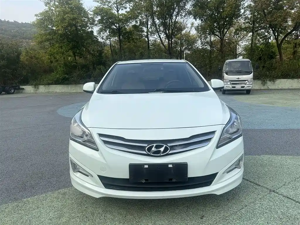 Hyundai Verna 2016 — фото 2