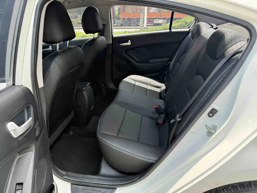 Kia K3 2013