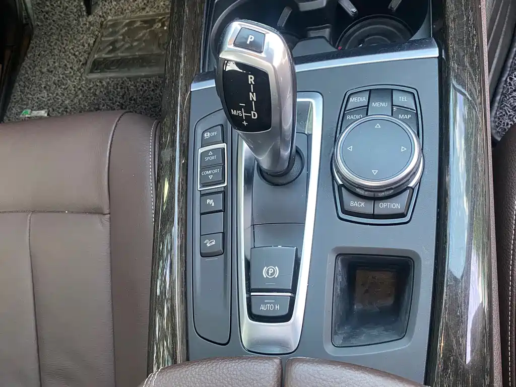 BMW X5 2015 — фото 11