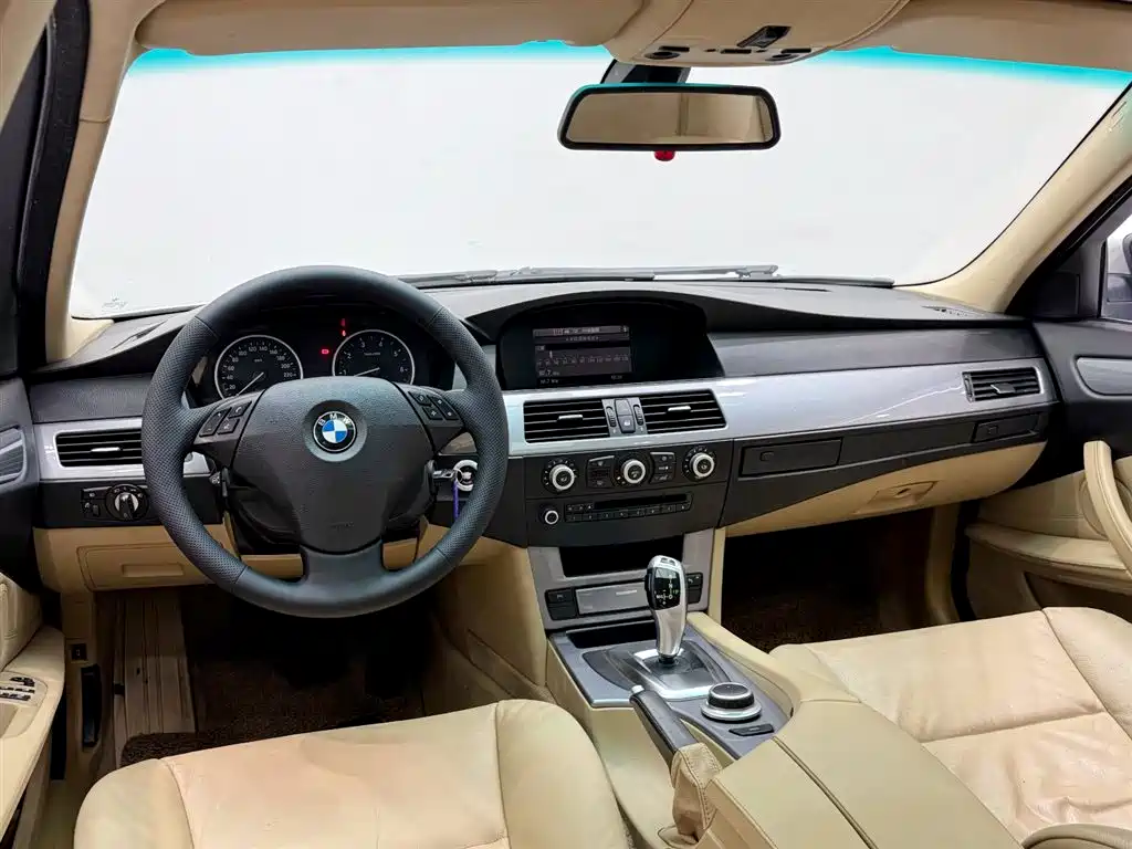 BMW 5 Series 2008 — фото 15