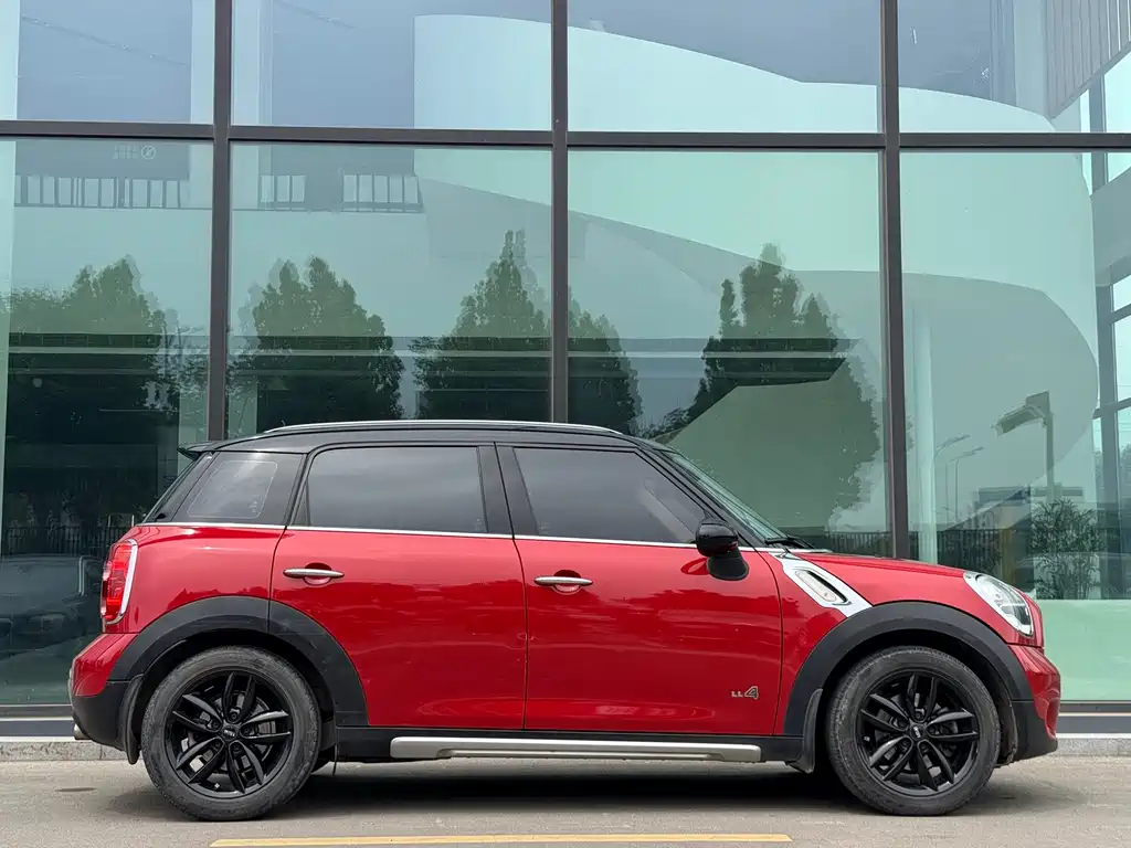 MINI Countryman 2015 — фото 11