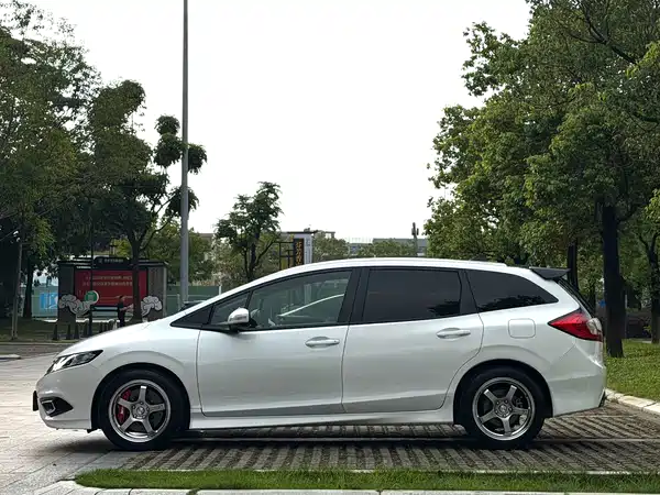 Honda Jade 2016