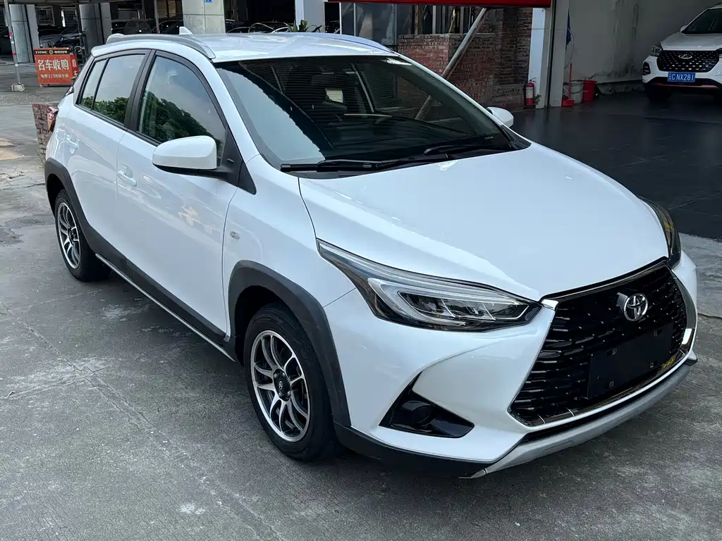 Toyota Yaris L 2022