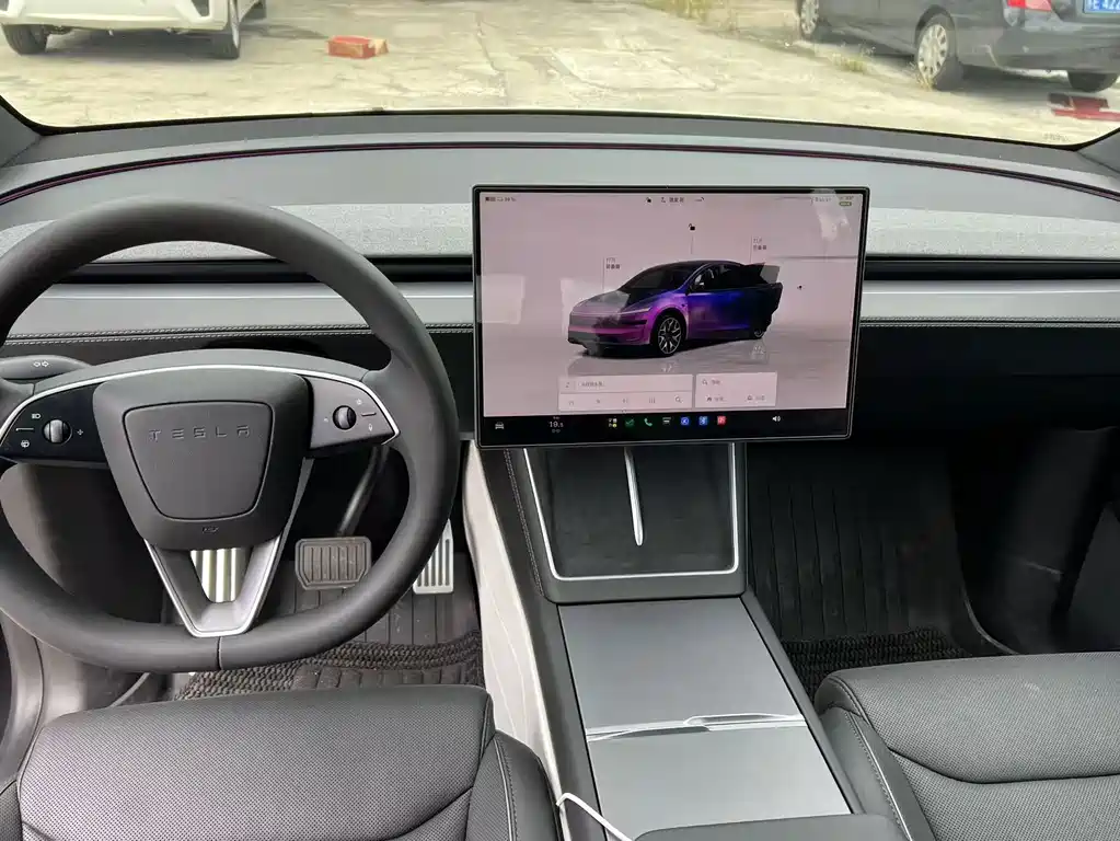 Tesla Model Y L 2026 — фото 12
