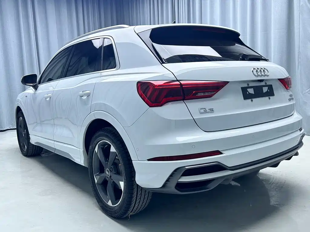 Audi Q3 2022 — фото 21