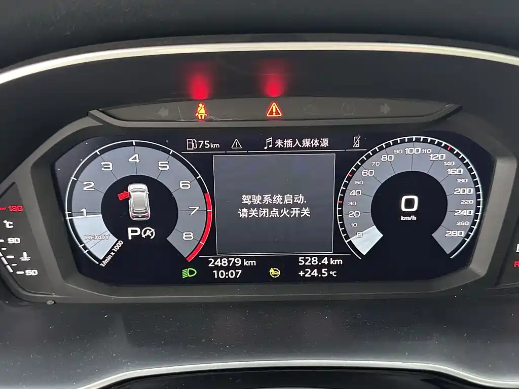 Audi Q3 2023 — фото 13