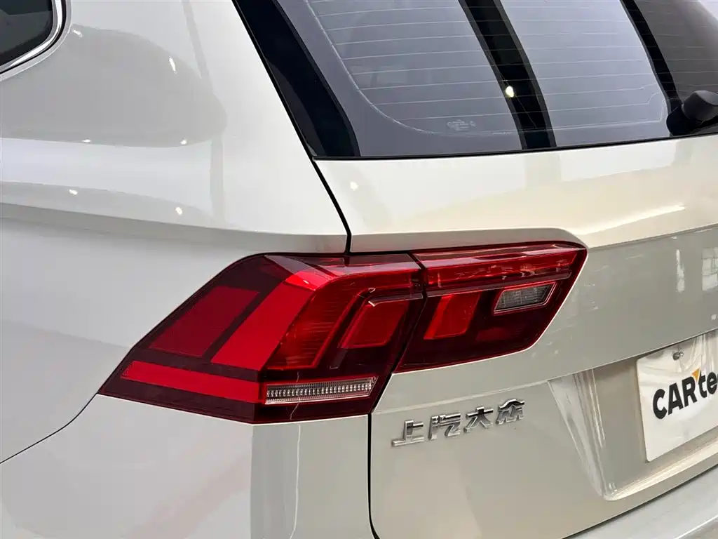Volkswagen Tiguan L 2020 — фото 11