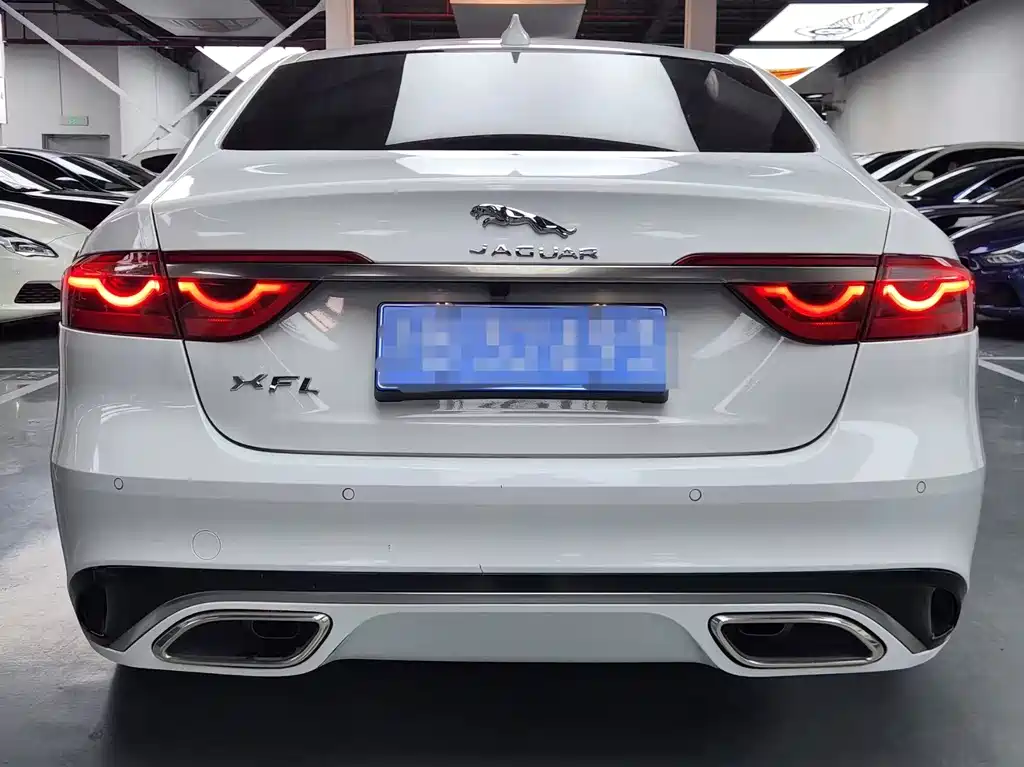 Jaguar XFL 2023 — фото 15