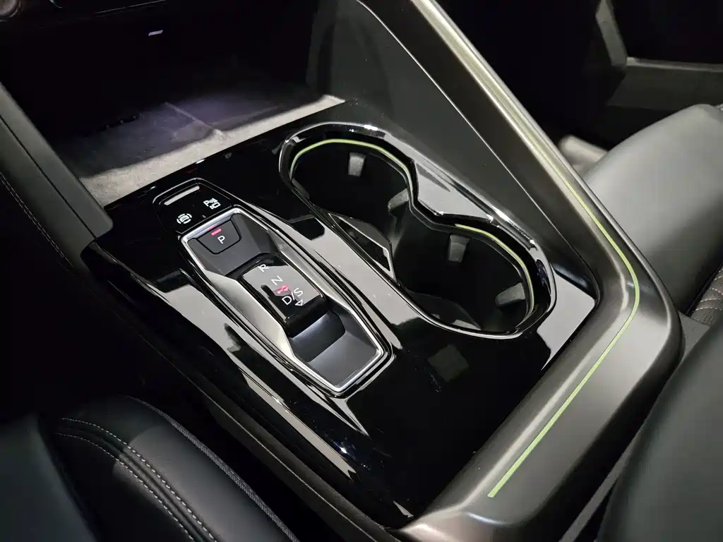 Audi Q5L 2026 — фото 12