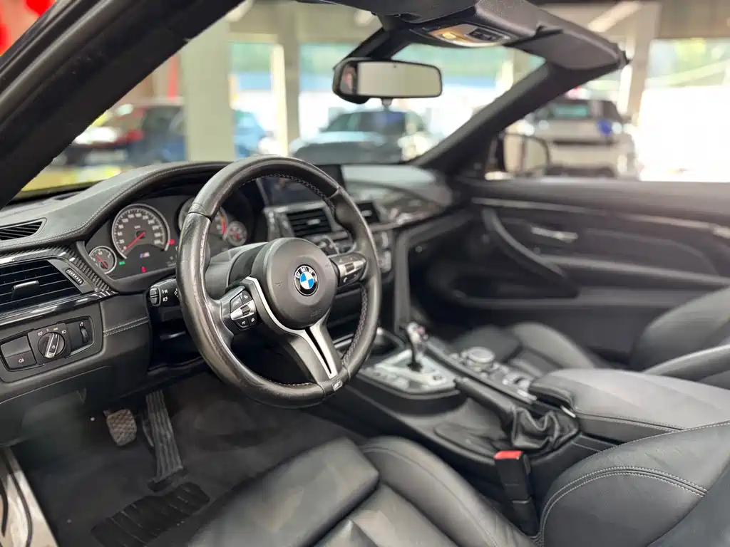 BMW M4 2015 — фото 15