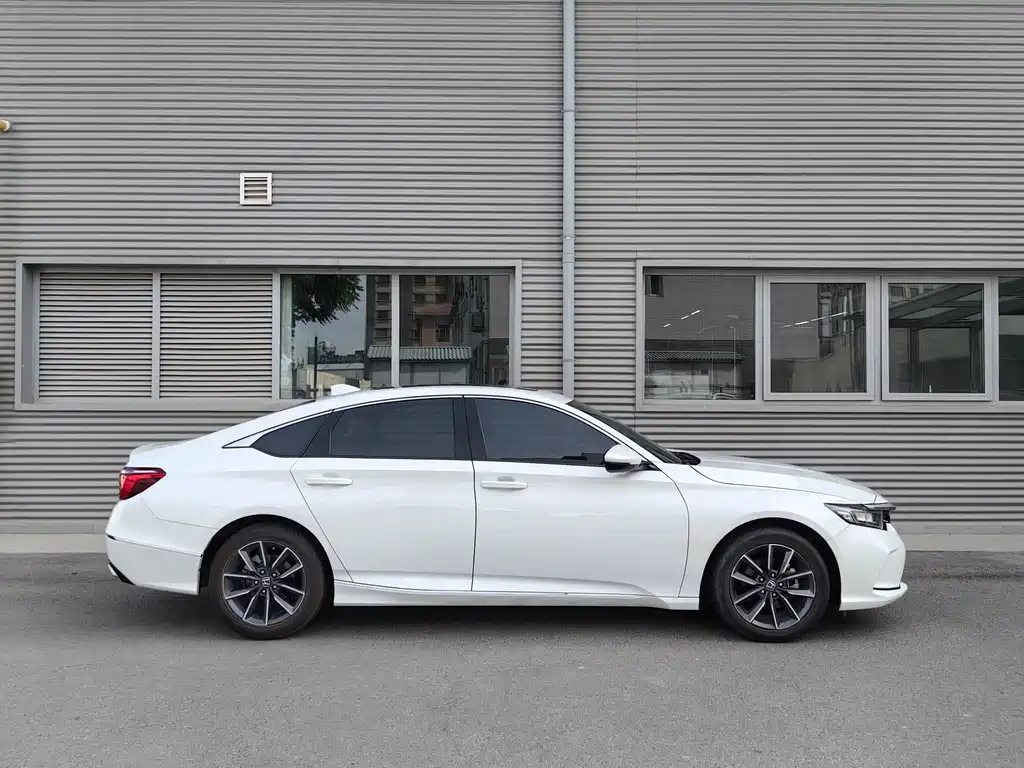Honda Inspire 2022 — фото 4