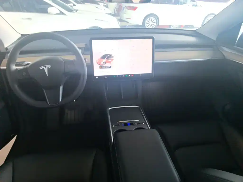Tesla Model Y 2023 — фото 10