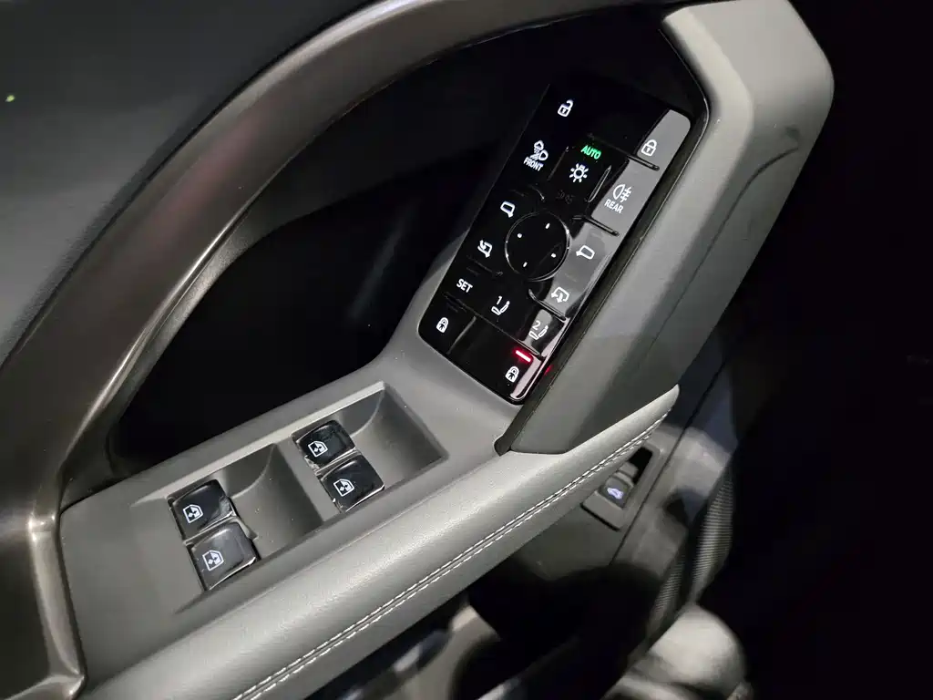 Audi Q5L 2026 — фото 14