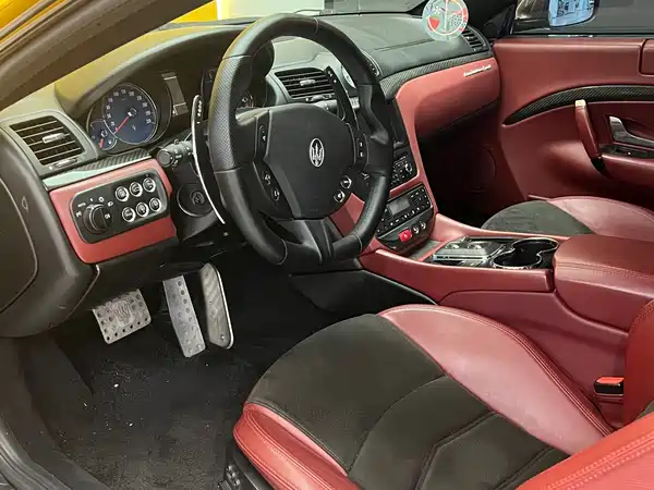 Maserati Granturismo 2013