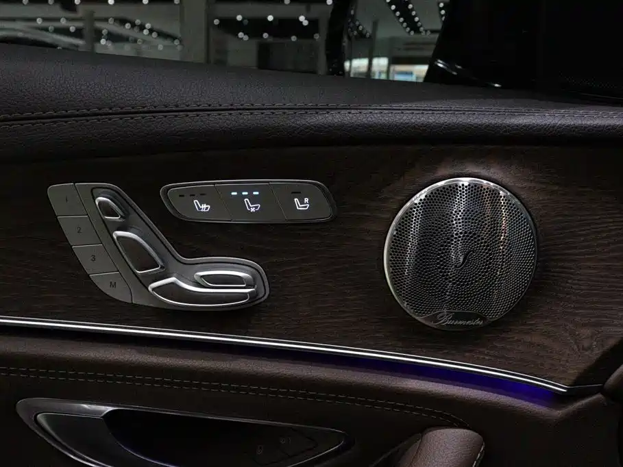 Mercedes-Benz E-Class 2023 — фото 18