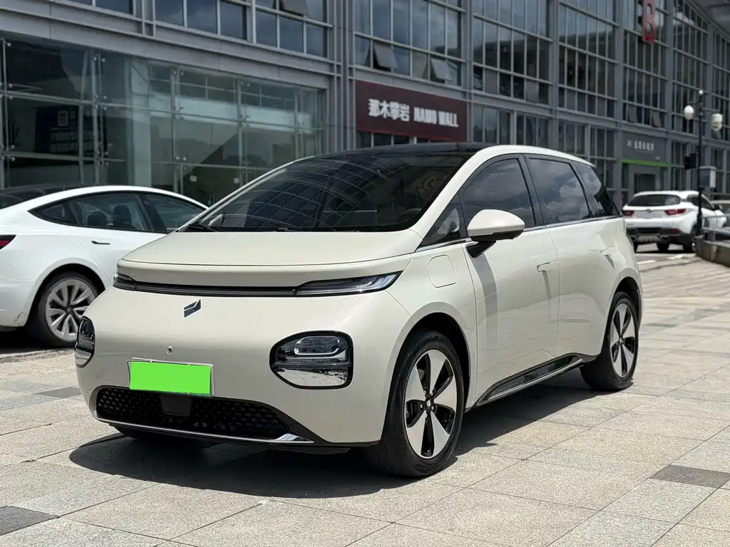 Baojun Clouds 2023