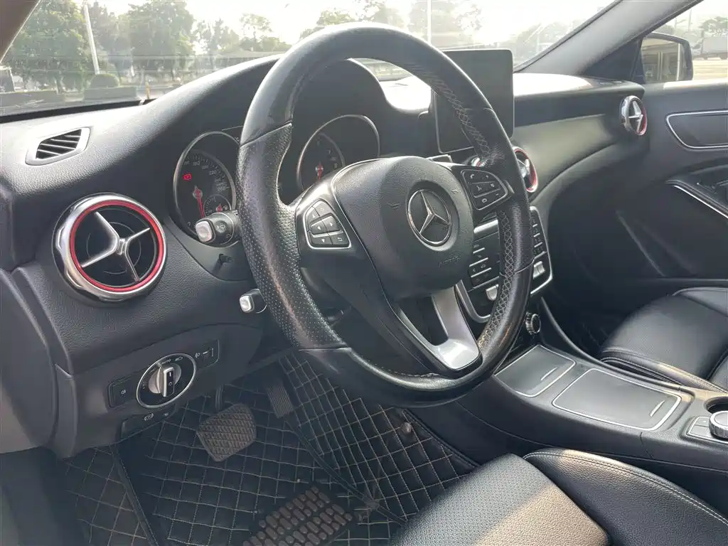 Mercedes-Benz GLA 2019 — фото 21