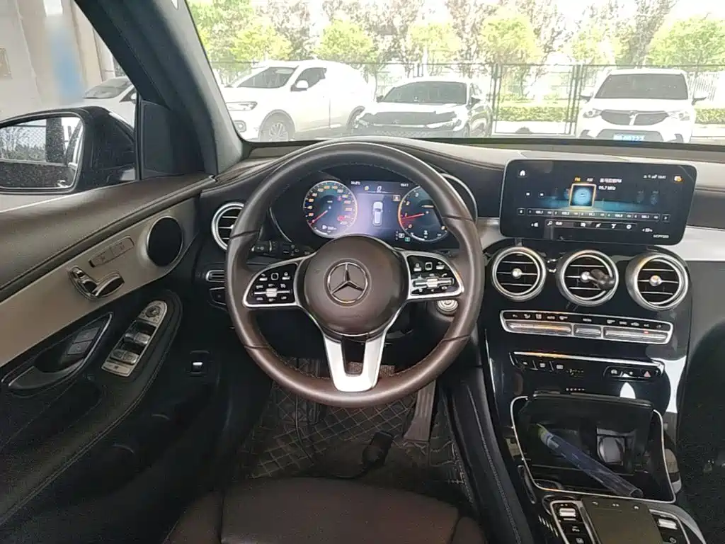 Mercedes-Benz GLC 2021 — фото 11