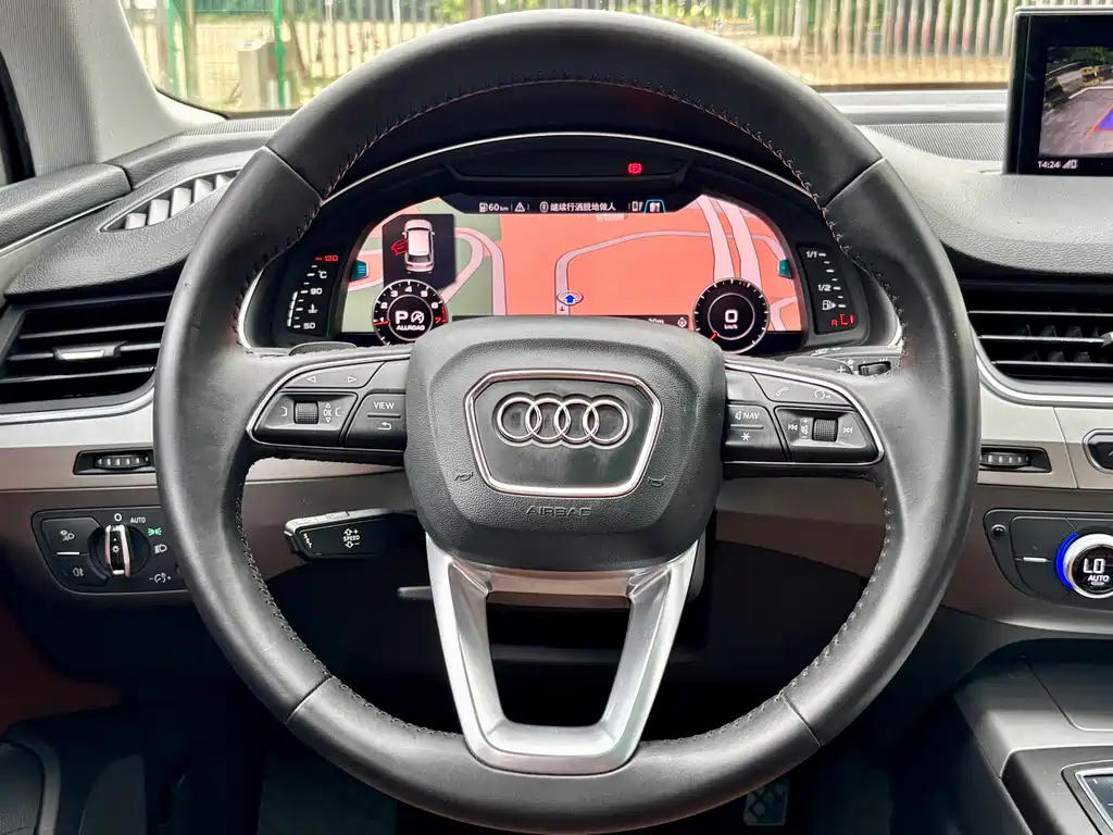 Audi Q7 2017 — фото 14