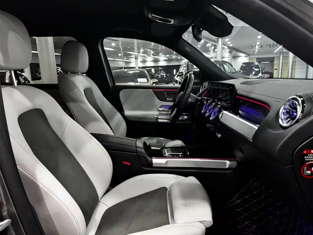 Mercedes-Benz EQB 2023 — фото 19
