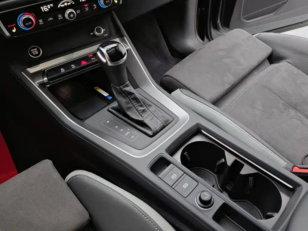 Audi Q3 2023 — фото 17