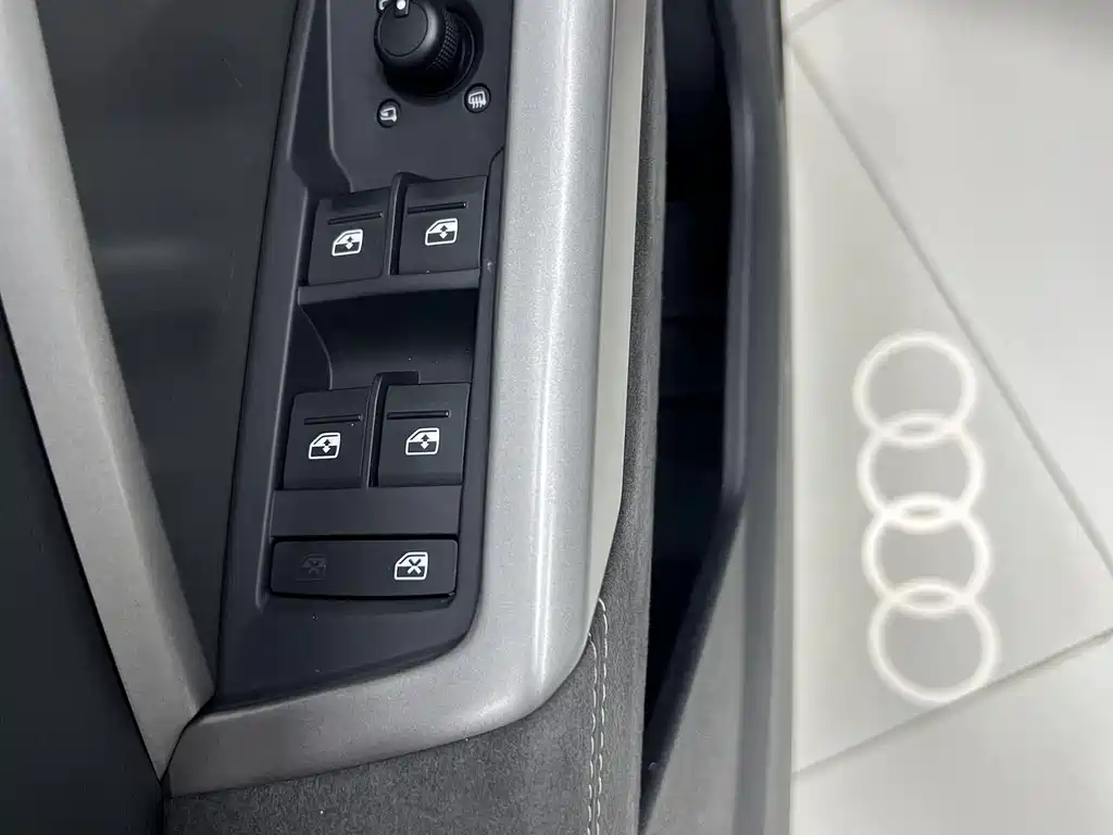 Audi Q3 2023 — фото 14
