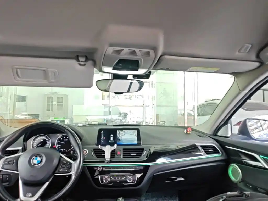 BMW 1 Series 2019 — фото 18