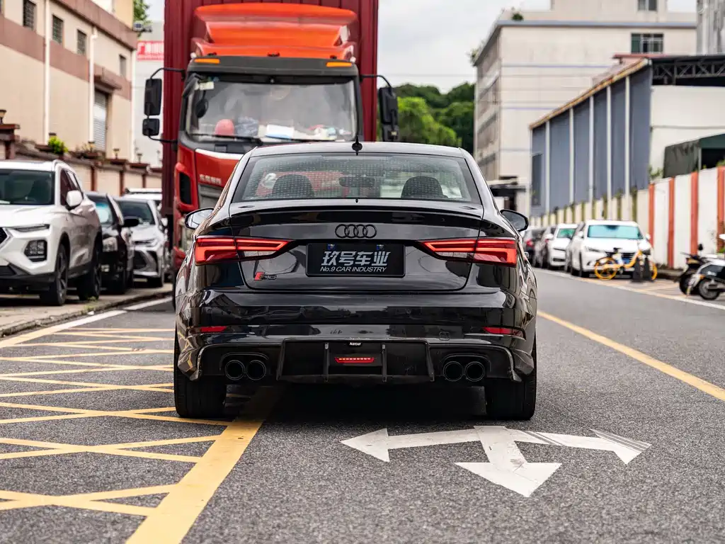 Audi S3 2019 — фото 4