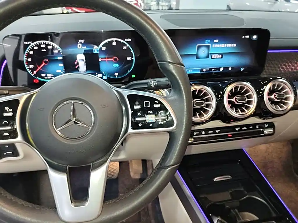 Mercedes-Benz EQB 2023 — фото 14