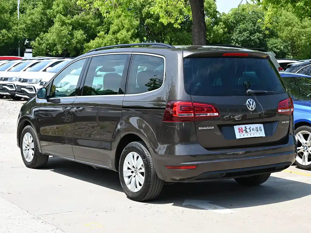 Volkswagen Sharan 2017 — фото 4