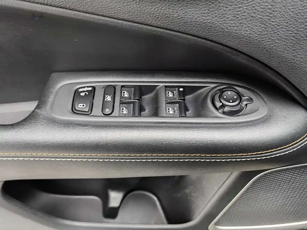 Jeep Compass 2017 — фото 9