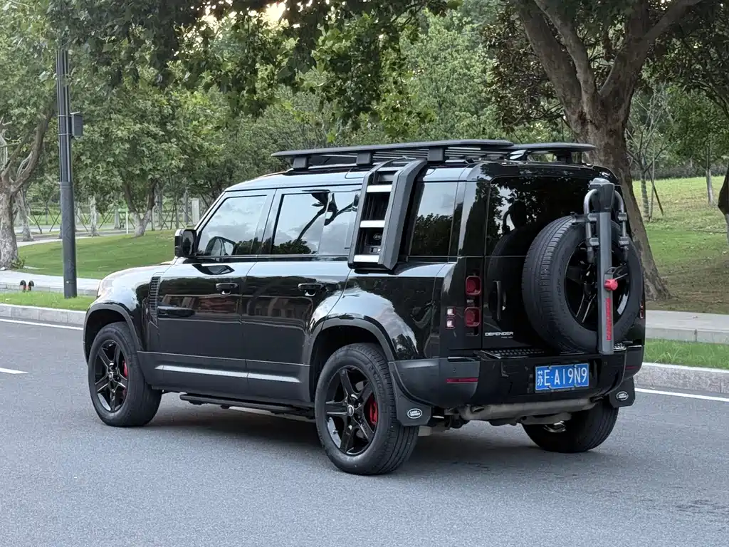 Land Rover Defender 2020 — фото 9