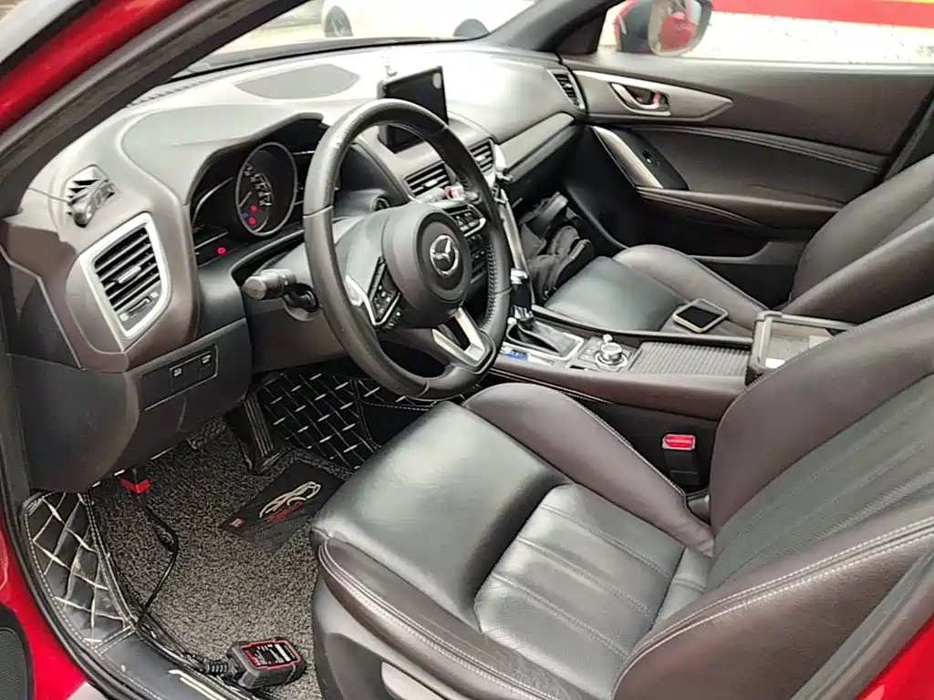 Mazda CX-4 2018 — фото 15