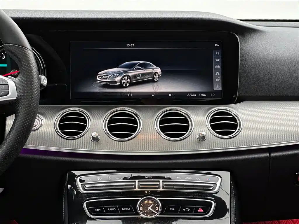 Mercedes-Benz E-Class 2017 — фото 10