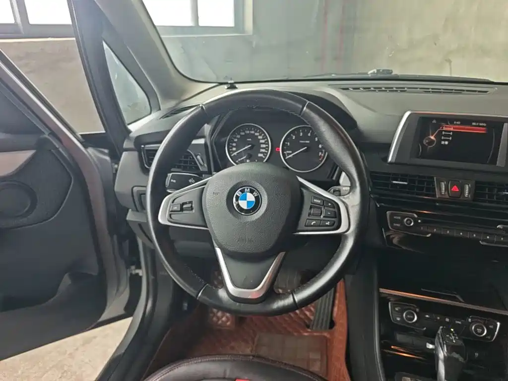 BMW 2 Series Gran Tourer 2015 — фото 17