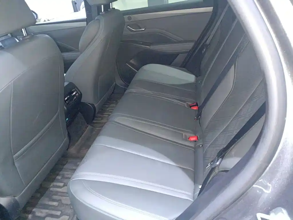 BYD Qin PLUS 2025 — фото 17