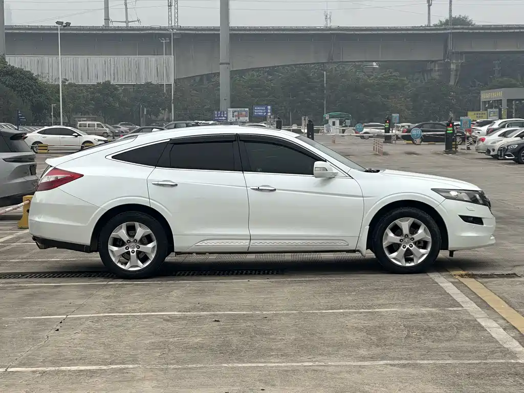 Honda Crosstour 2014 — фото 4