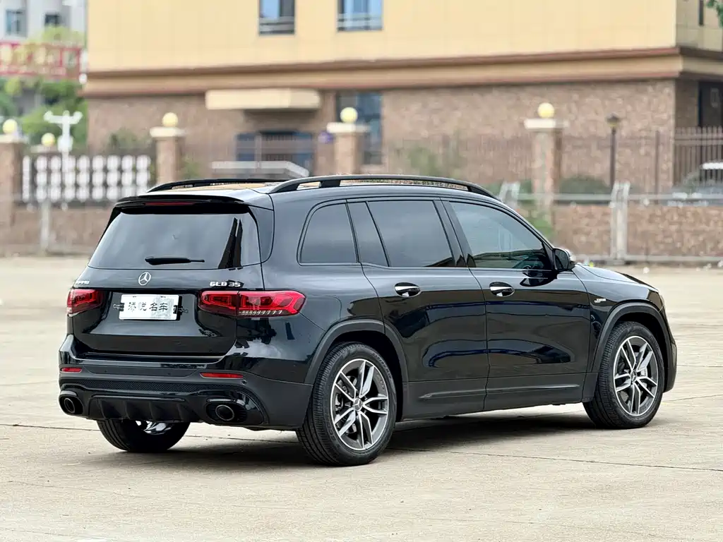 Mercedes-Benz GLB AMG 2022 — фото 7