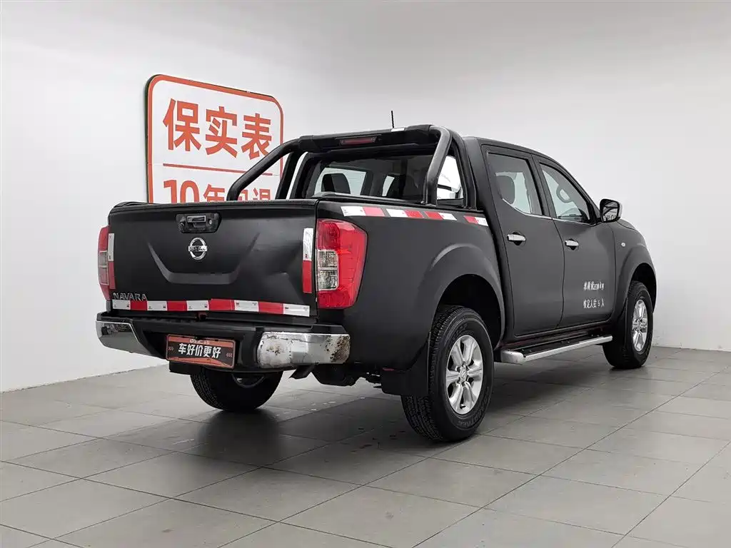 Nissan Navara 2018 — фото 2