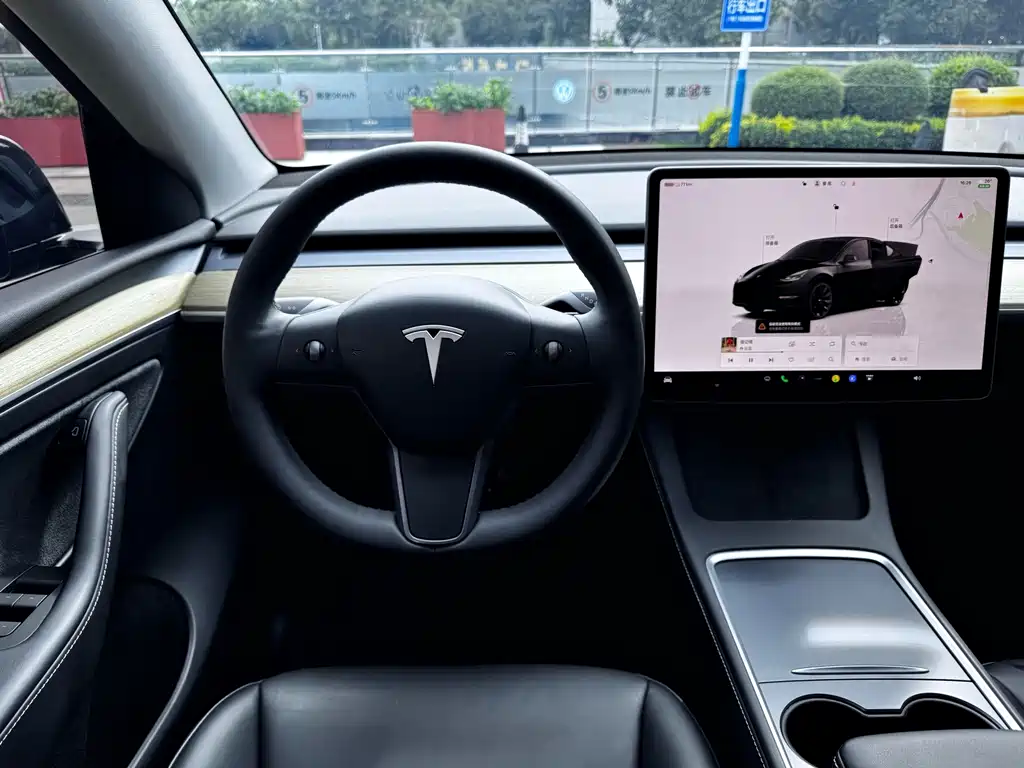Tesla Model Y 2023 — фото 15