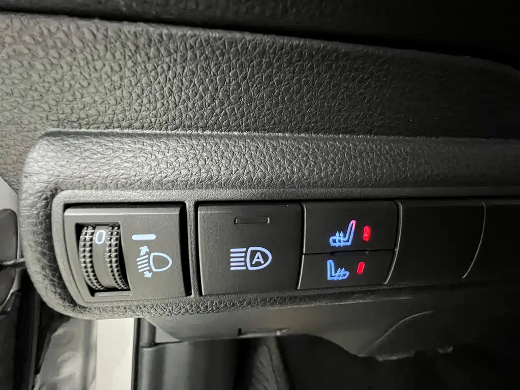 Toyota Corolla 2023 — фото 14