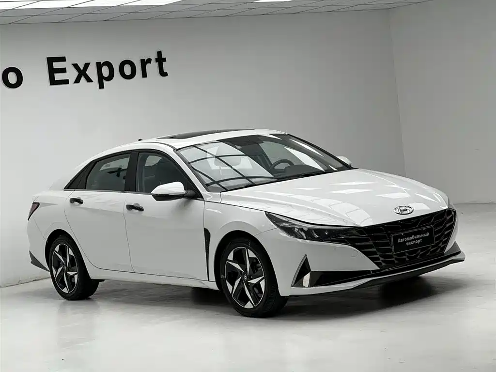 Hyundai Elantra 2022