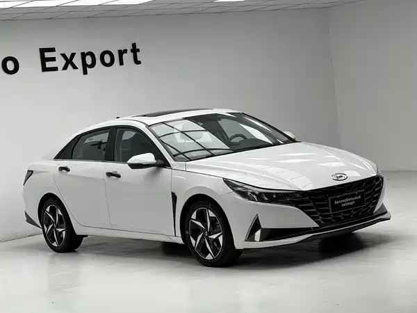 Hyundai Elantra 2022